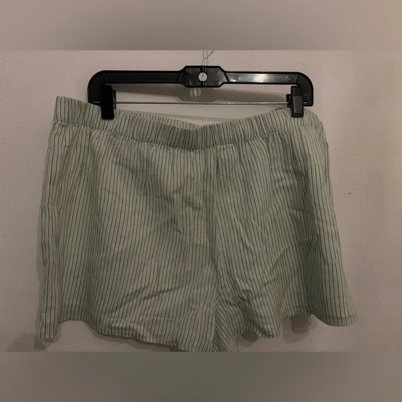 Zara Striped Gray Women's Shorts - Picture 4 of 8